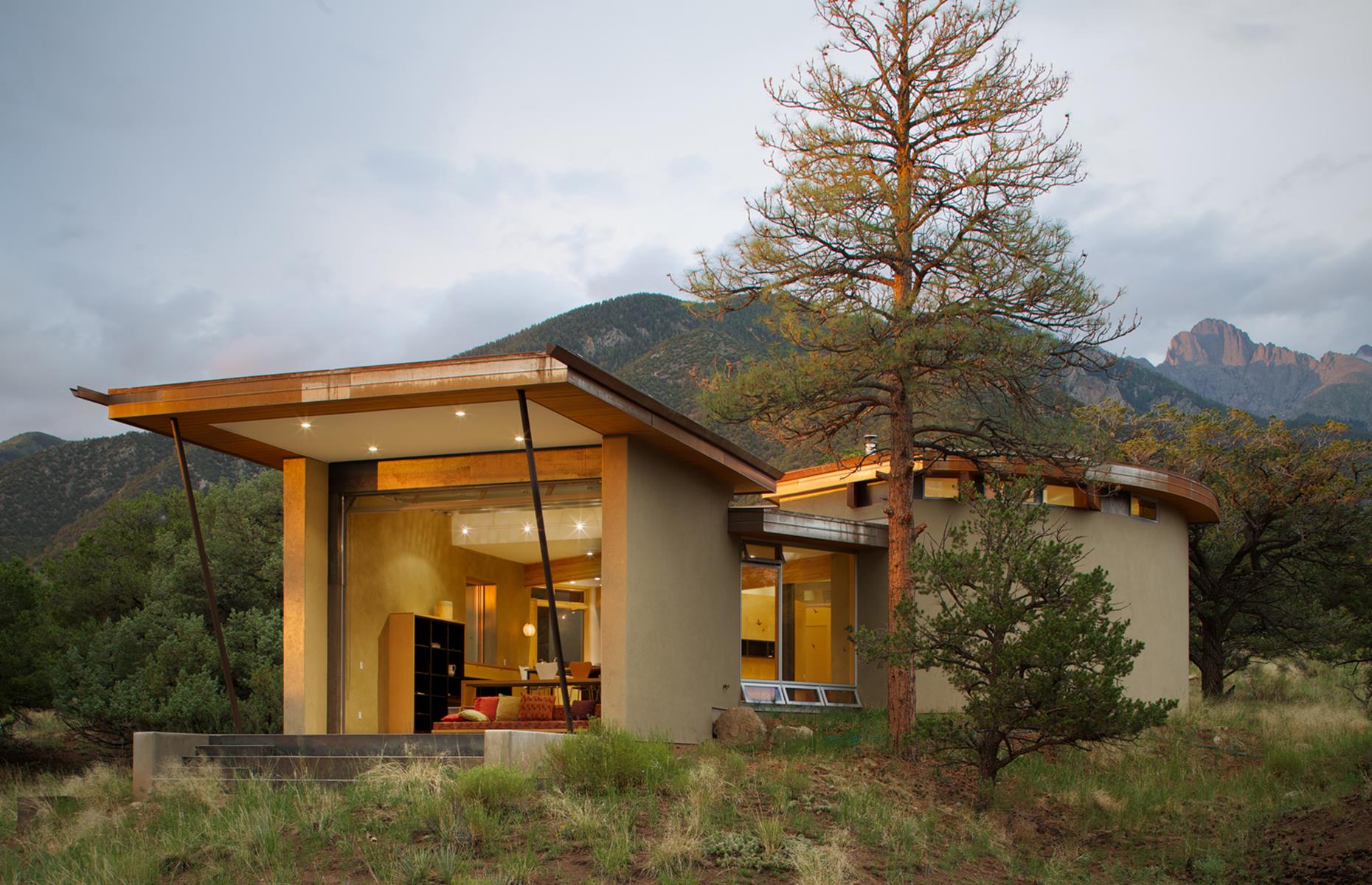 Strawbale Getaway, Colorado, USA